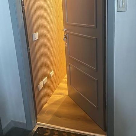 Lula Milano - Zara M3-M5 Apartment ภายนอก รูปภาพ